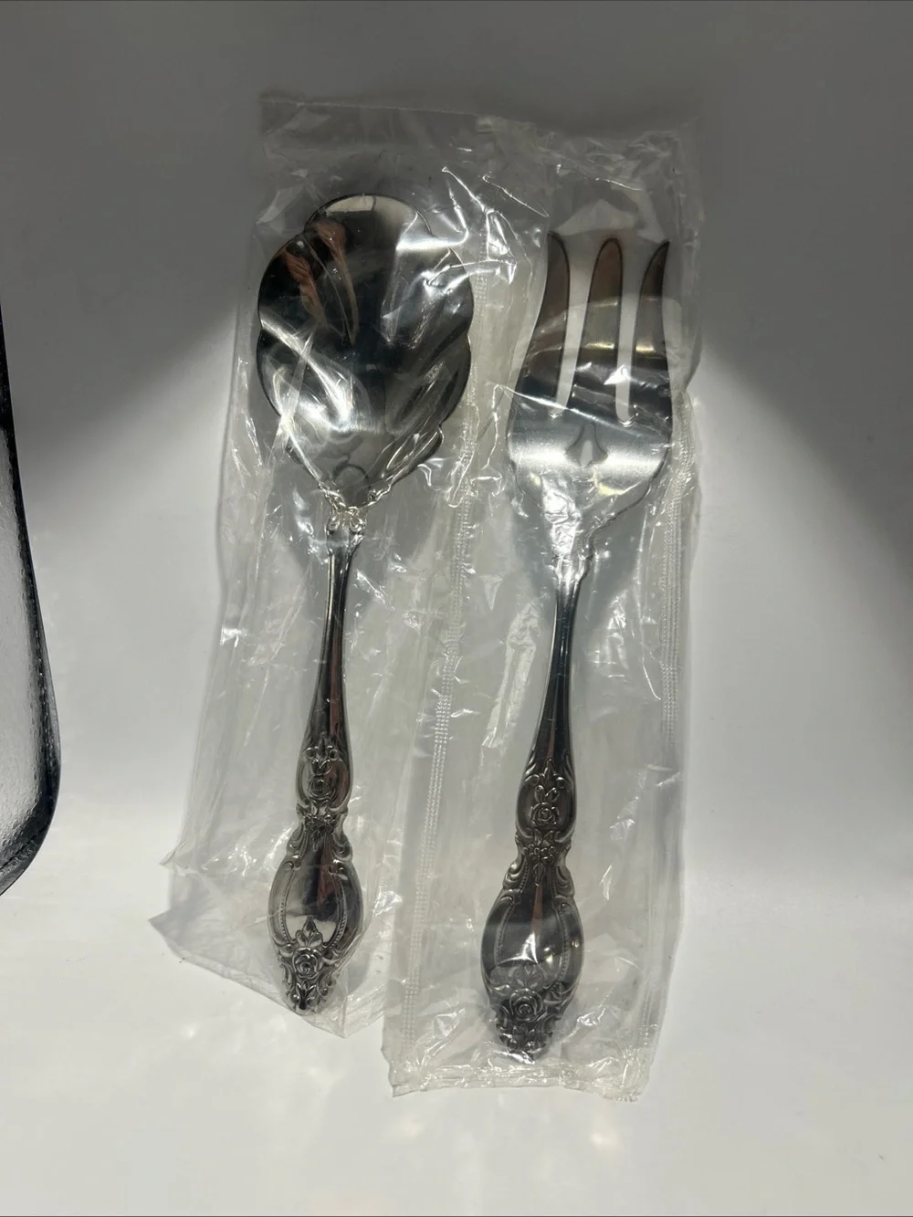 Oneida Silver Tone Decorative-Handle Serving Spoon and Fork Set